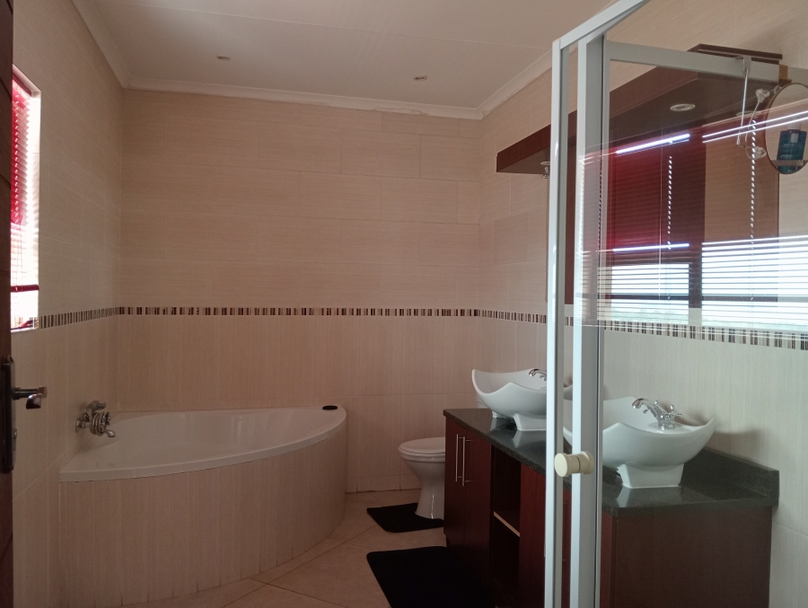 4 Bedroom Property for Sale in Cashan North West